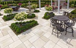 Silver Creek Traverine Bullnose